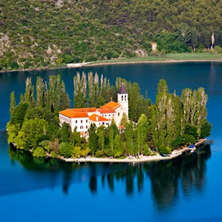 Robinson 别墅 特孔