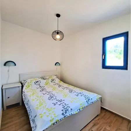 Robinson Villa *