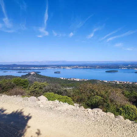 Robinson 别墅 特孔