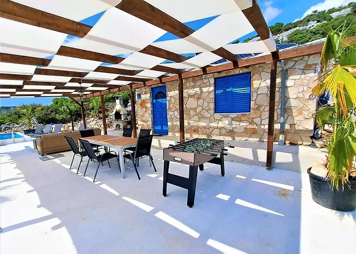 Villa Robinson Tkon